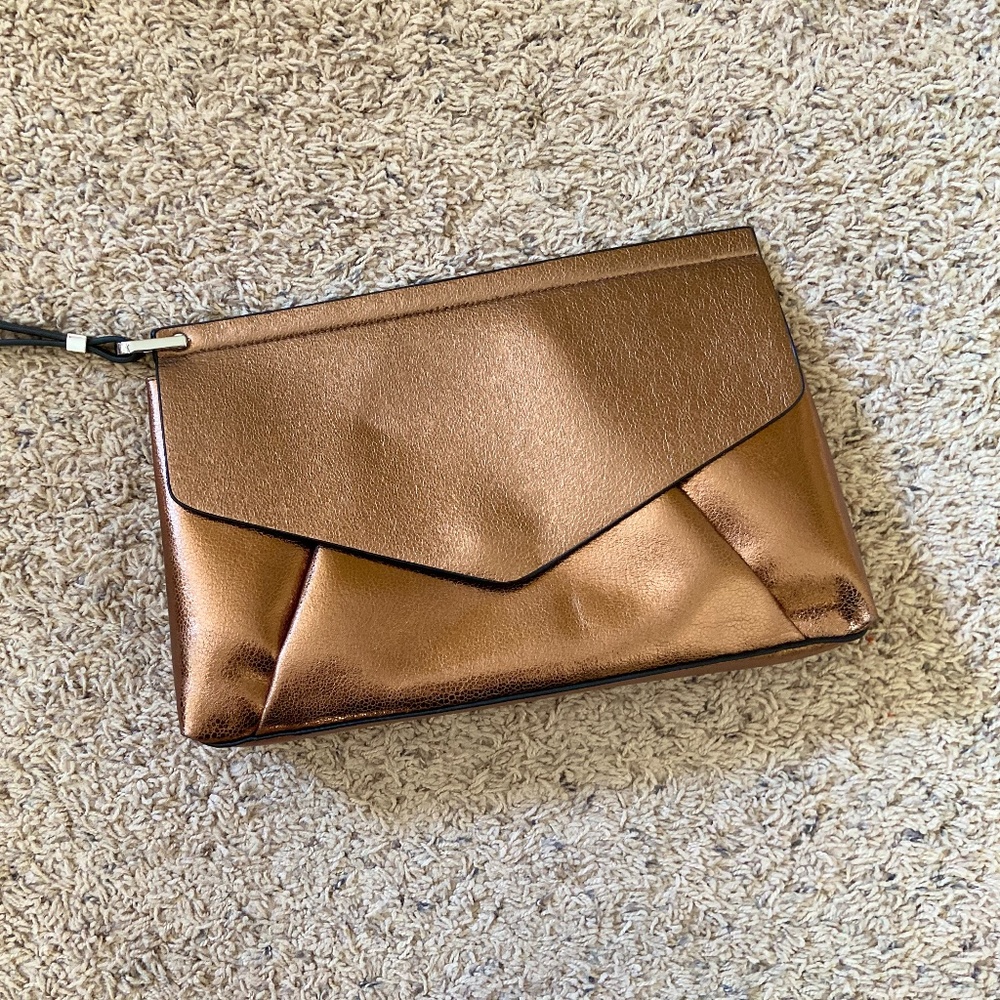 Large Clutch